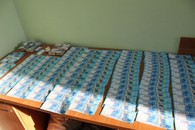 В Зеленодольске мужчина украл мешок, в котором лежали полтора миллиона рублей